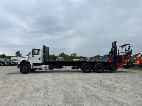 2017 Freightliner M2106 Truck