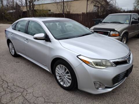 2013 Toyota Avalon Hybrid for sale at GLOBAL AUTOMOTIVE in Grayslake IL