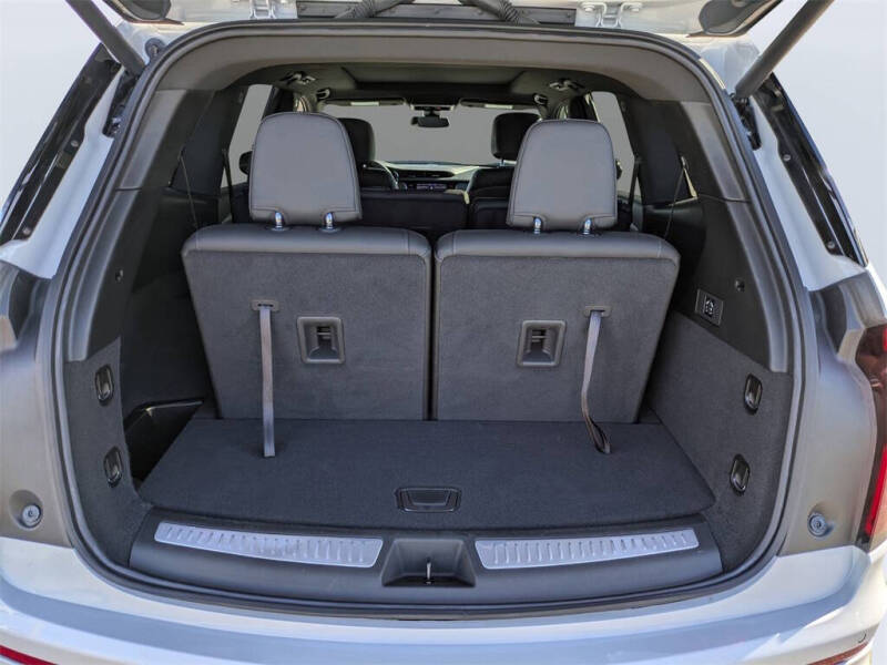 2025 Cadillac XT6 Luxury