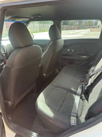 2014 Kia Soul +
