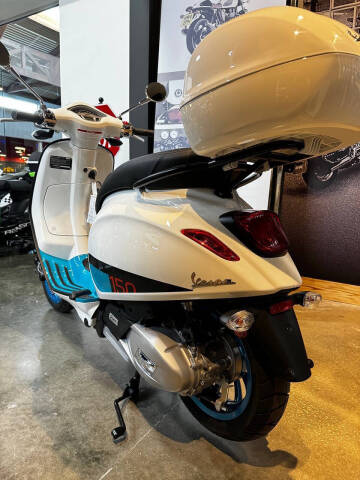 2023 Vespa Primavera 150 Tech