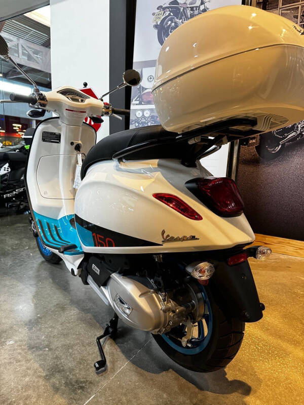 2023 Vespa Primavera 150 Tech