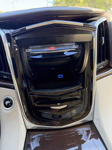 2016 Cadillac Escalade ESV Luxury Collection