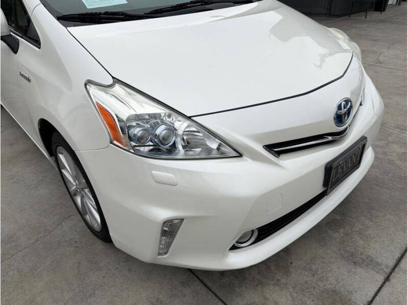 2013 Toyota Prius v