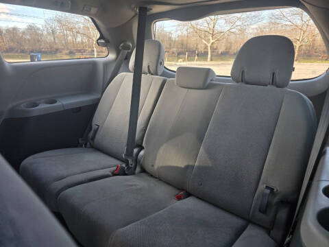 2015 Toyota Sienna L 7-Passenger