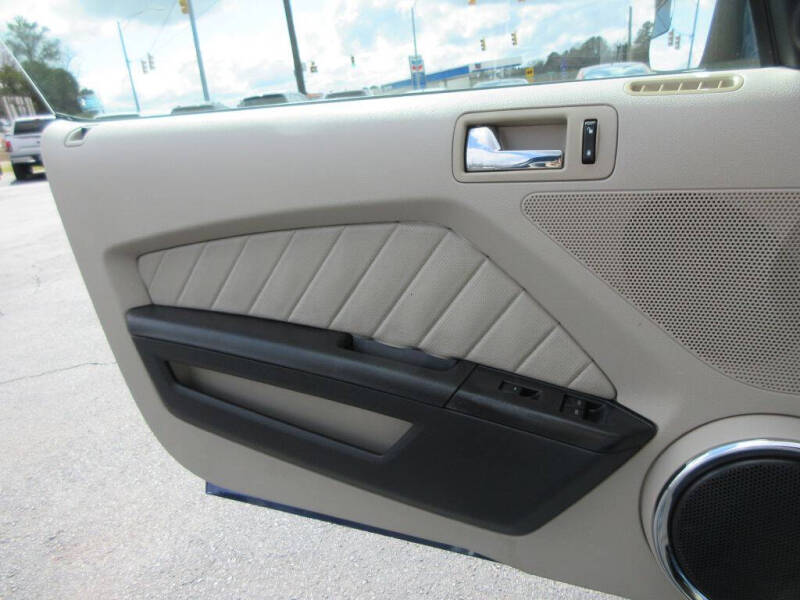 2010 Ford Mustang