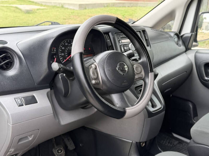 2014 Nissan NV200 SV