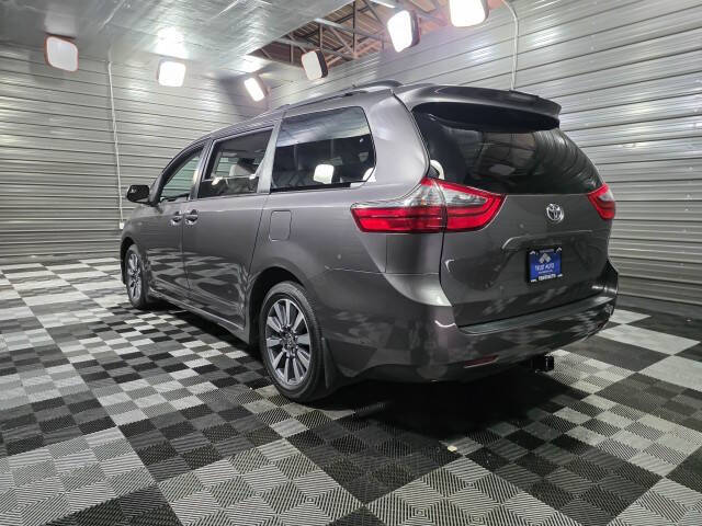 2020 Toyota Sienna LE 7-Passenger
