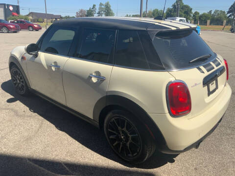 2017 MINI Hardtop 4 Door Cooper