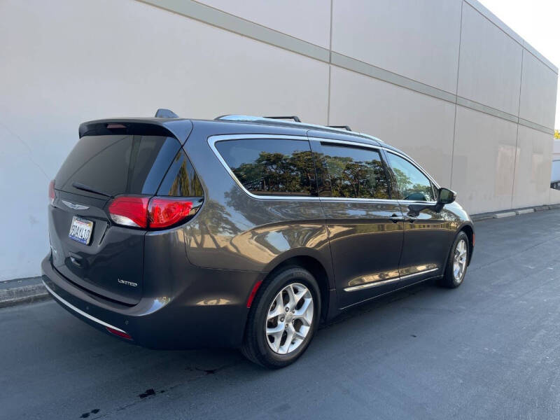 2020 Chrysler Pacifica Limited