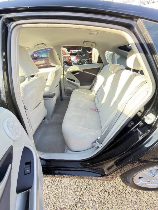 2010 Toyota Prius III