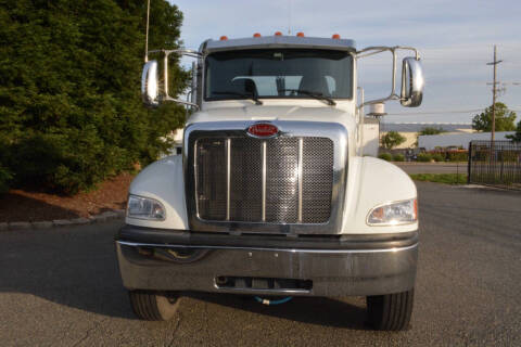 2023 Peterbilt 348 6 X 4 DAY CAB