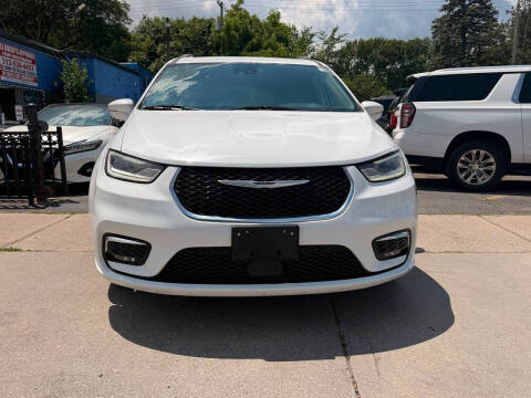 2022 Chrysler Pacifica Touring L