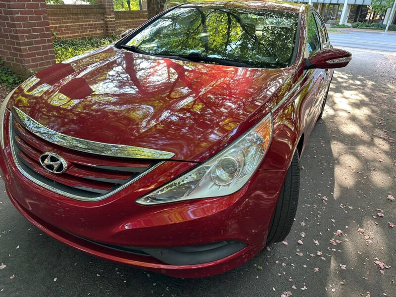 2014 Hyundai Sonata for sale at Euro Automotive LLC in Falls Church VA