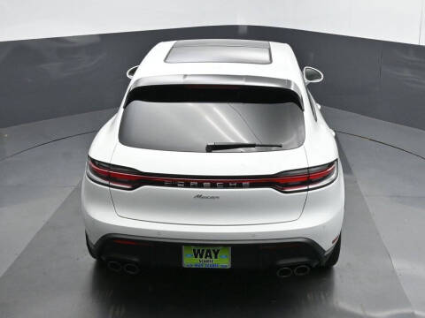 2025 Porsche Macan