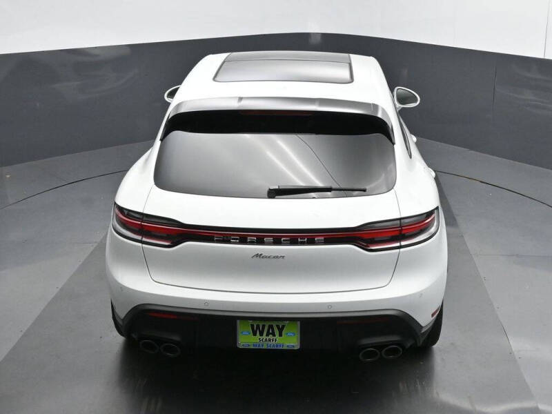 2025 Porsche Macan
