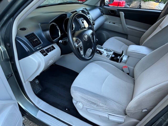 2013 Toyota Highlander for sale at RGM Auto Sales in San Diego, CA