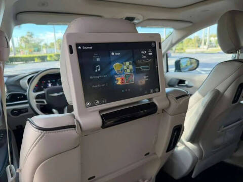 2018 Chrysler Pacifica Hybrid Limited