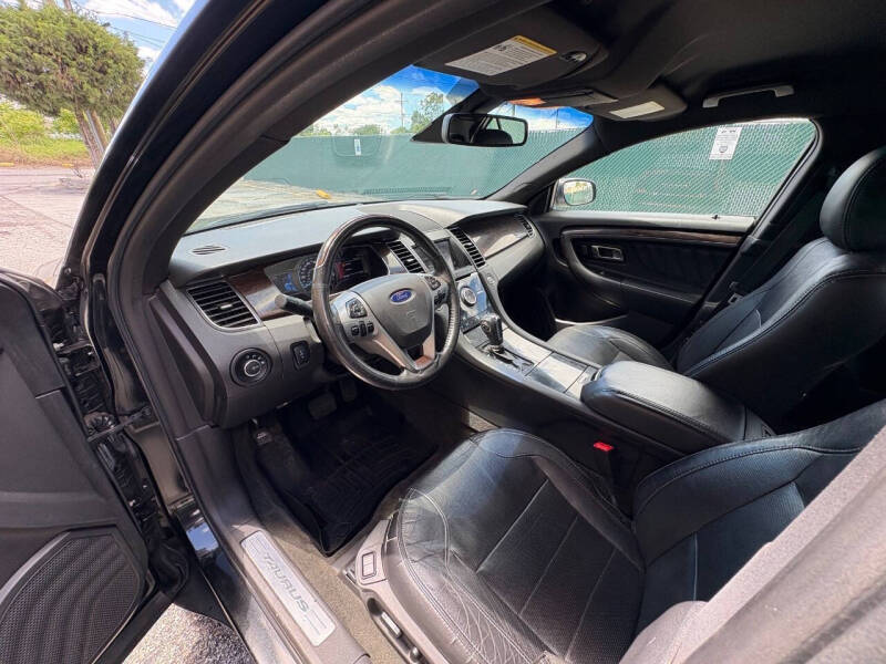2014 Ford Taurus Limited