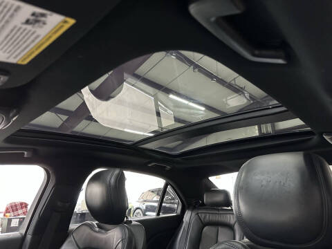 2017 Lincoln Continental Select