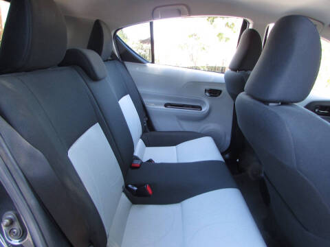 2014 Toyota Prius c Two