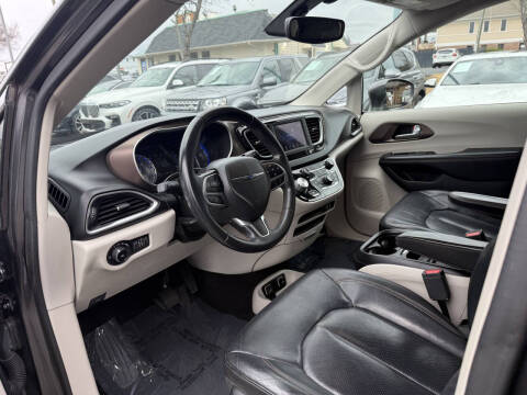 2018 Chrysler Pacifica Touring L