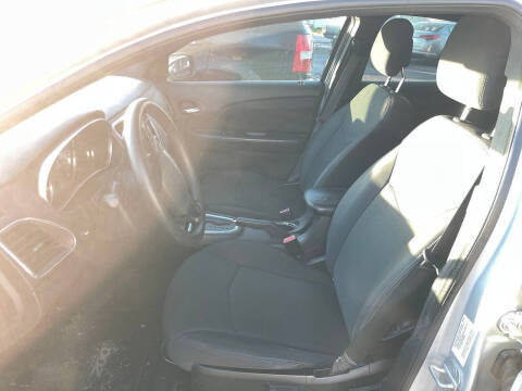 2012 Chrysler 200 LX