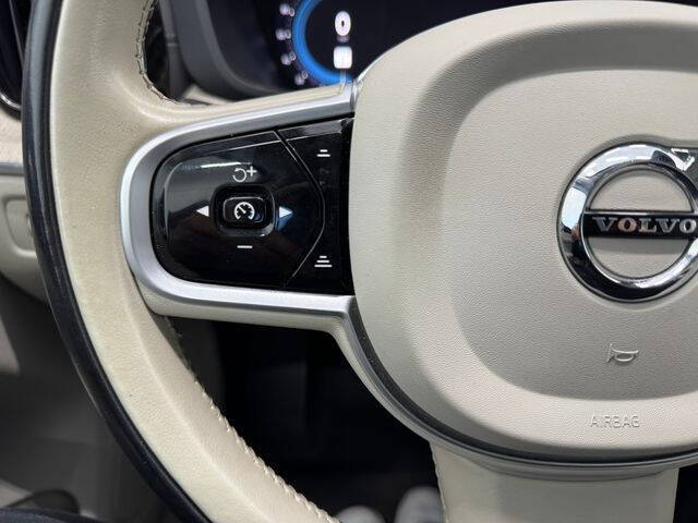 2022 Volvo XC60 Recharge T8 Inscription