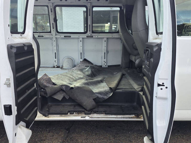 2017 GMC Savana 2500