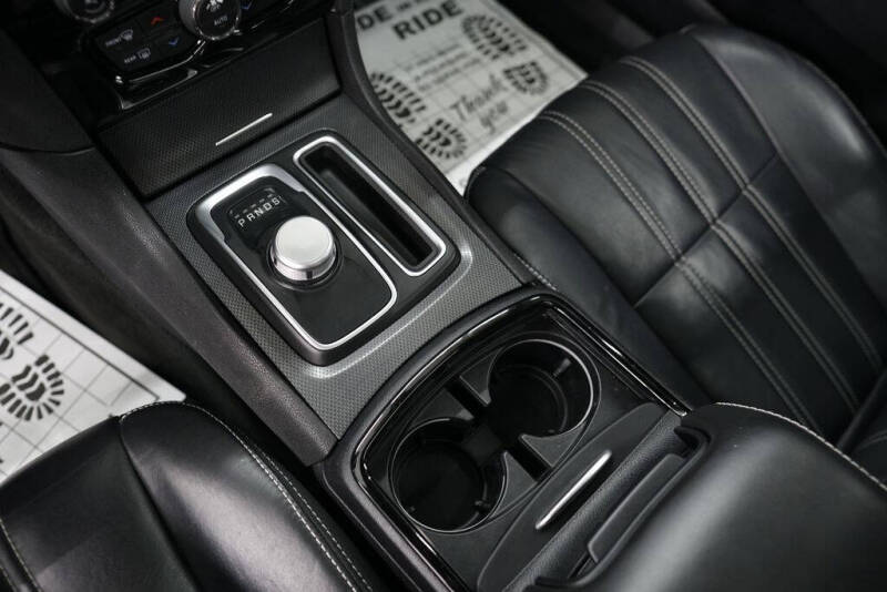 2016 Chrysler 300