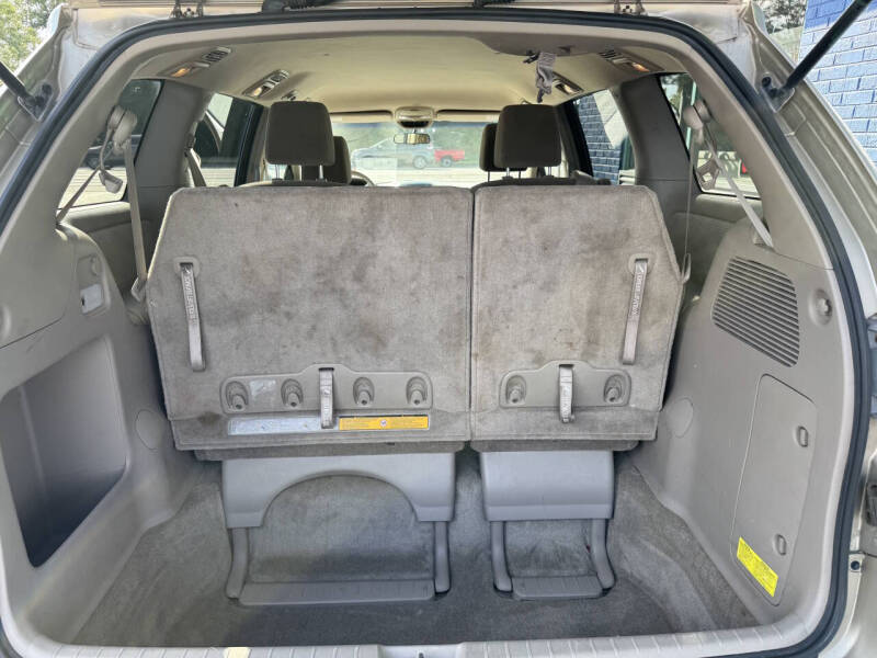 2009 Toyota Sienna LE 7-Passenger