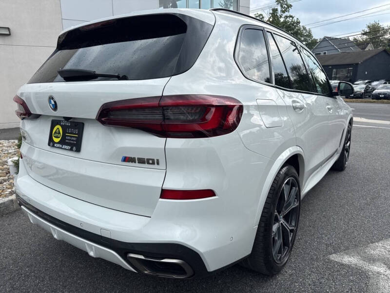 2022 BMW X5 M50i