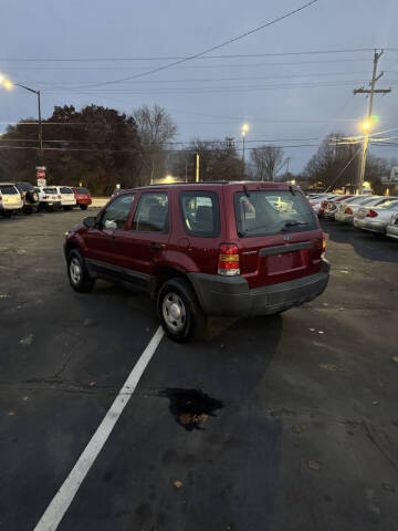 2005 Ford Escape XLS
