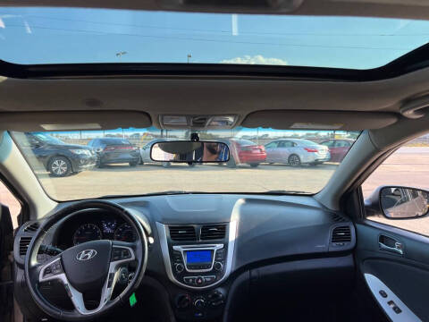 2014 Hyundai Accent SE