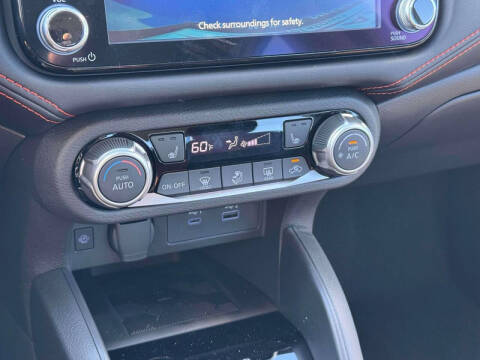 2025 Nissan Versa SR