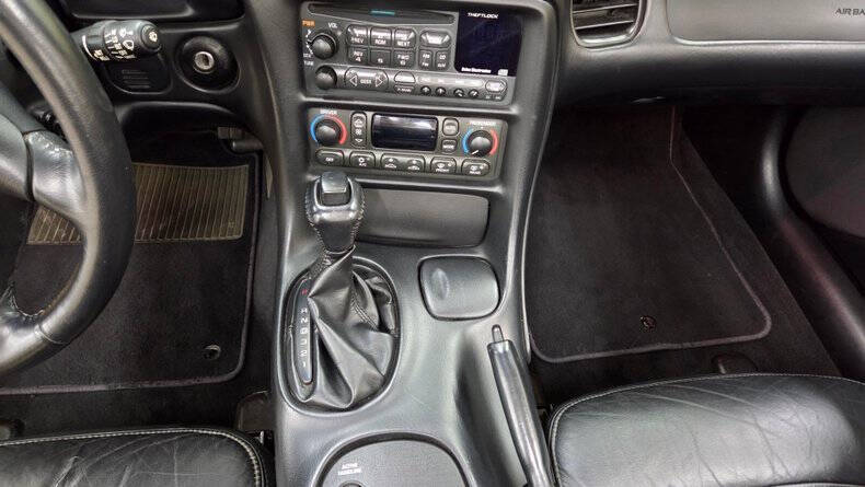 2004 Chevrolet Corvette