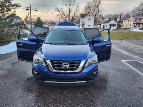 2017 Nissan Pathfinder SV