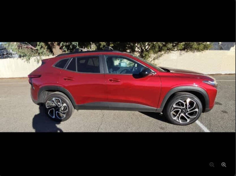 2025 Chevrolet Trax RS