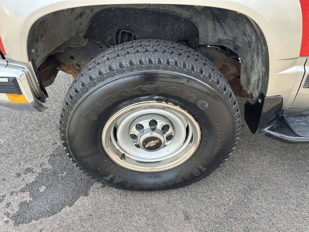 1998 Chevrolet Suburban 14