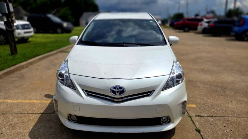 2012 Toyota Prius v Five