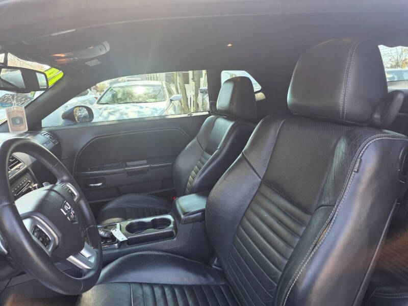 2014 Dodge Challenger SXT