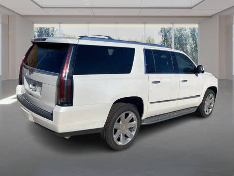 2016 Cadillac Escalade ESV Luxury Collection