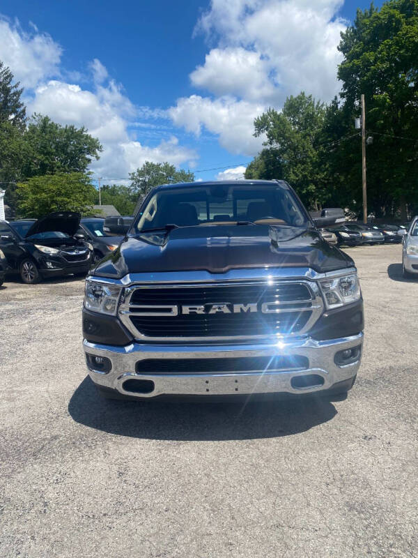 Used 2019 RAM Ram 1500 Pickup Big Horn/Lone Star with VIN 1C6RREFT8KN576430 for sale in Hilliard, OH