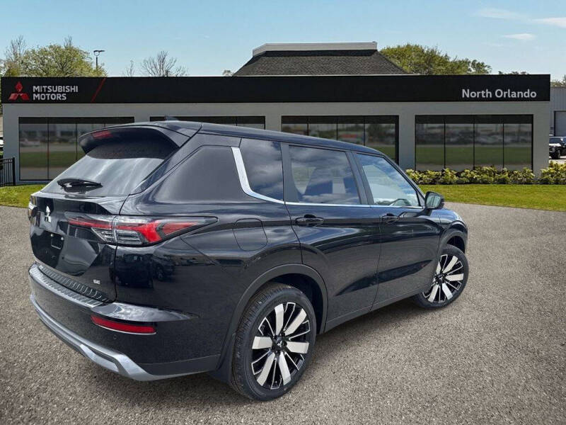 2026 Mitsubishi Outlander SE