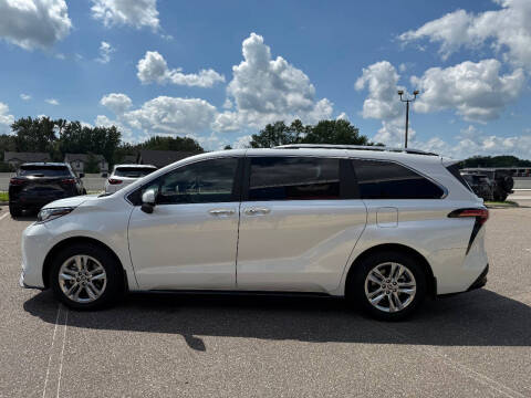 2025 Toyota Sienna Limited 7-Passenger