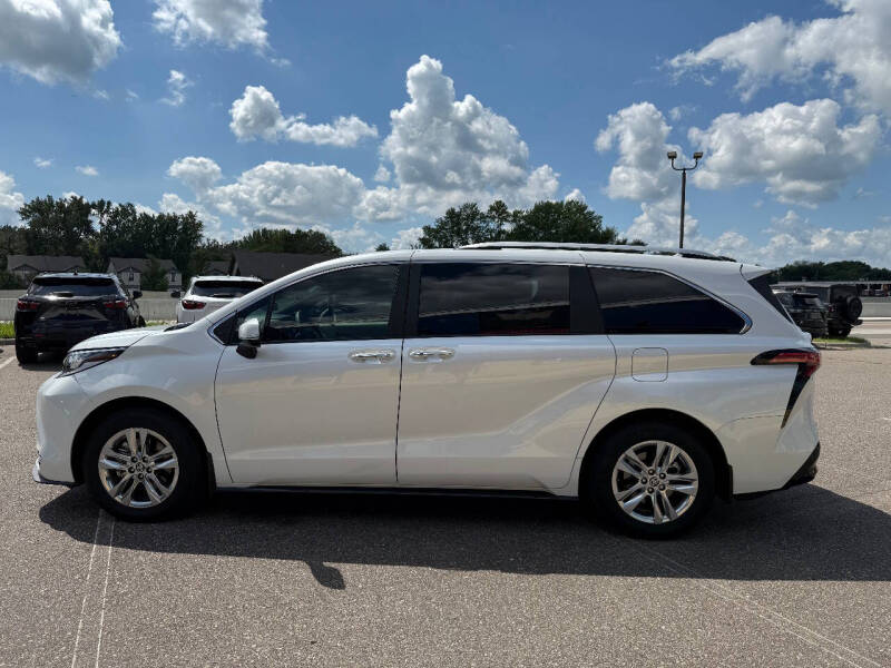 2025 Toyota Sienna Limited 7-Passenger
