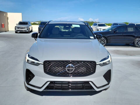 2026 Volvo XC60 T8 Plus