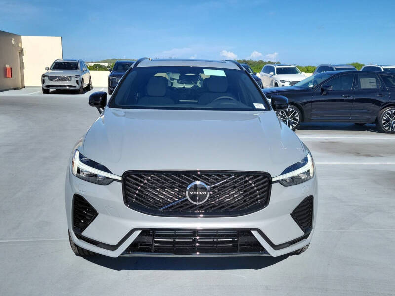 2026 Volvo XC60 T8 Plus