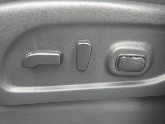 2024 Nissan Titan XD SV