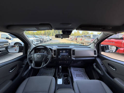 2022 Nissan Frontier SV